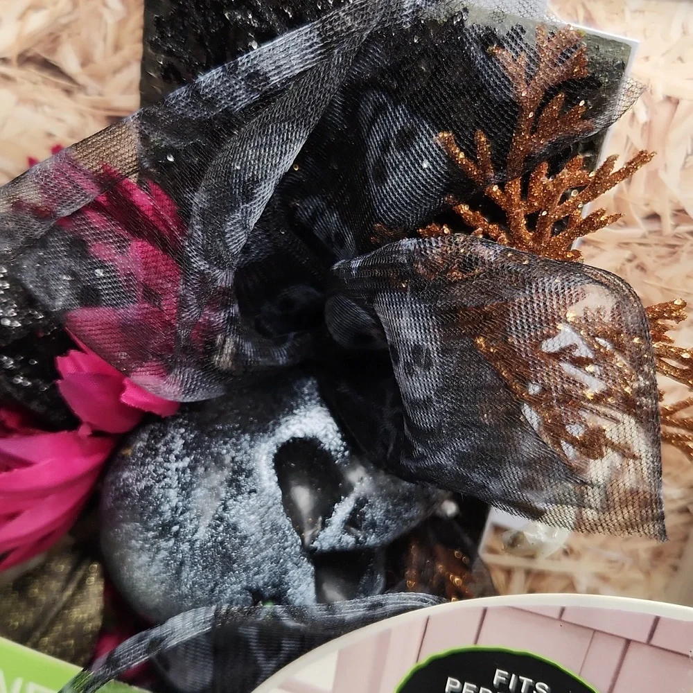 FloraCraft Black Skull Bale Wrap Wreath Decorations